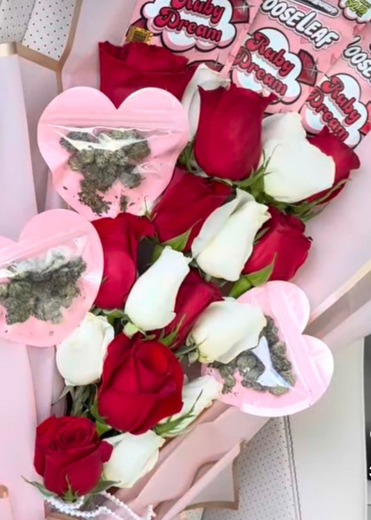 Valentines Loose-leaf Ruby Dream Rose Bouquets Gift Se